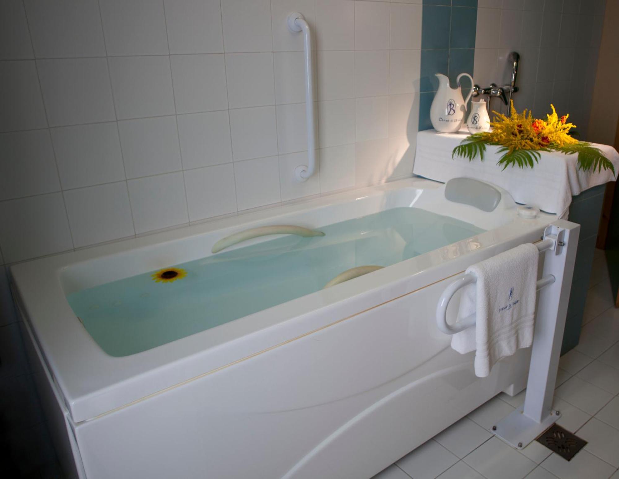 Hotel Terme Di Rabbi Bagni di Rabbi Luaran gambar